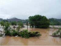 水災(zāi)無情，人間有愛